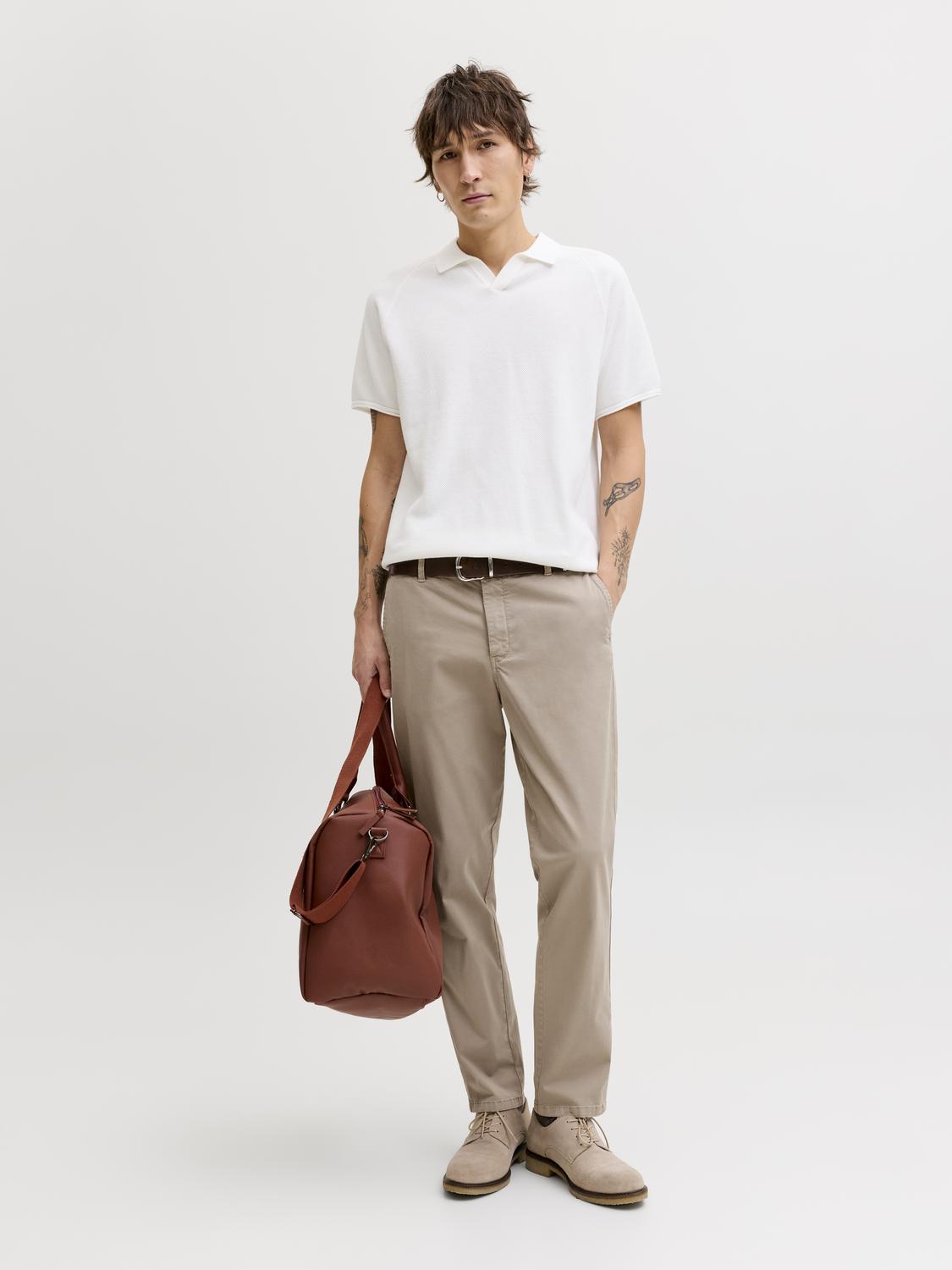 model_shot-front_full